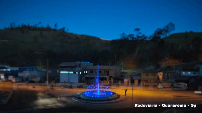 Fonte Luminosa na Rodoviária de Guararema - Guararema - SP 3