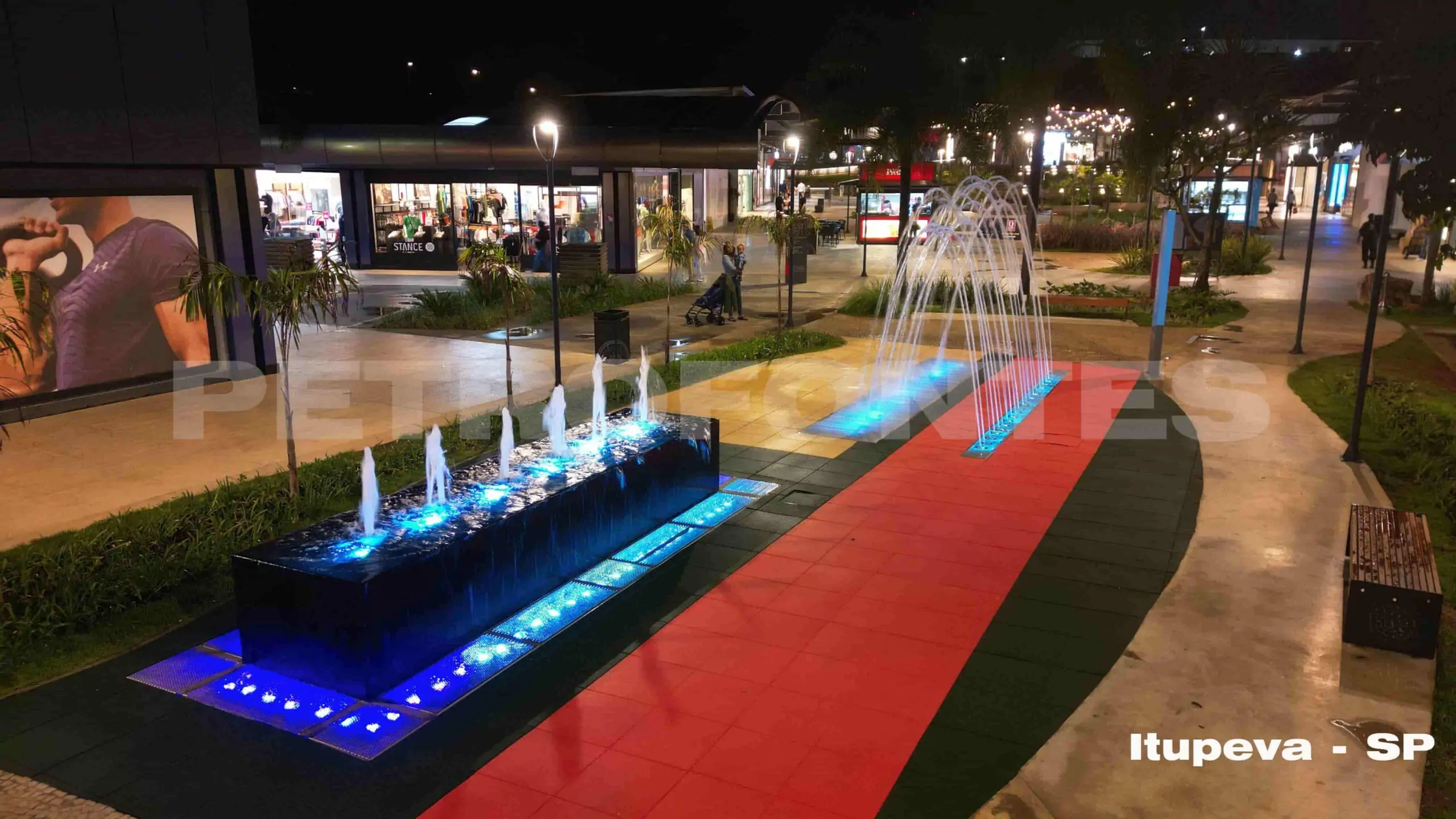 Chafariz em forma de Tunel, feito no Outlet de Itupeva - São Paulo