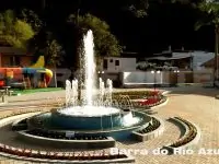 Fonte Luminosa em Barra do Rio Azul, diversas cores.