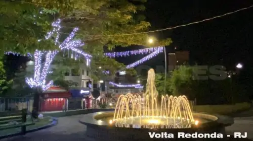 Fonte Ornamental na Praça